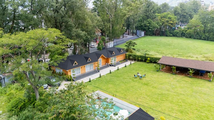Alora in the Hills Dewfall | Pet-friendly 1-BHK with Jacuzzi, Shared Garden & TT Table