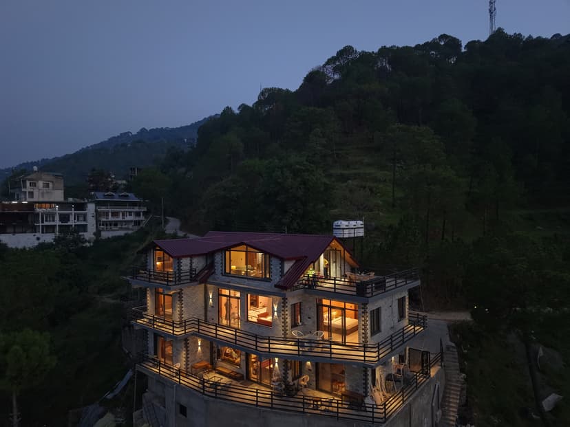 Kosh Villa Glenhaven | 3- BHK Villa with Private Balconies & Panoramic 360 Mountain Views