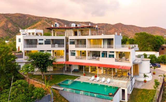 Miraan by the Lake | 5-Room, Lakeside Pet-Friendly Retreat with Infinity-Edge Pool, Lawn & Activity Room, 2
