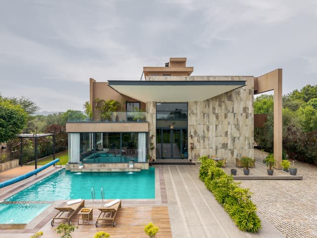 Bargoti Villa | 5-BHK Villa with Private Swimming Pool, Sun Deck, Landscaped Garden, Games Room & Alfresco Dining, 2