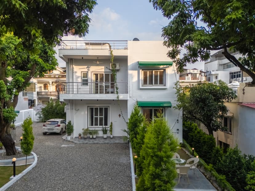 Casa Bianca | Pet-Friendly 3 BHK Villa with Private Plunge Pool, Cascading Waterfall, Gazebo, Treetop Balconies & Garden Lawn