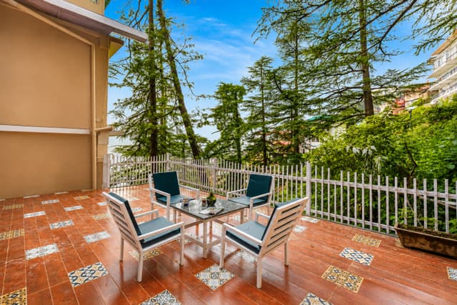 Juniper Holiday In Homestay | 3 BHK Pet-Friendly Valley-View Apartment with Private Balcony & Reception, 3