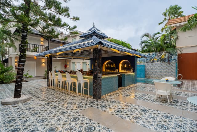 Emperor Ozran Elite Room With A Balcony & A Bathtub | Premium Retreat With Shared Pool, Restro & Bar | Near Famous Beaches, 4