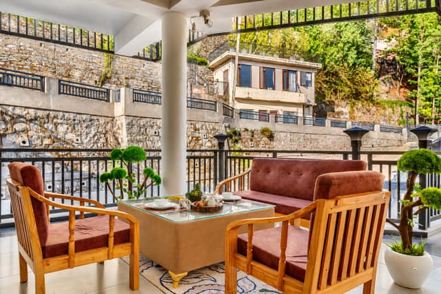 Mist & Manor Maple | Pet-friendly 6-BHK Apartment with Shared Game Zone, Outdoor Seating Areas & 360 Panoramic Views, 3