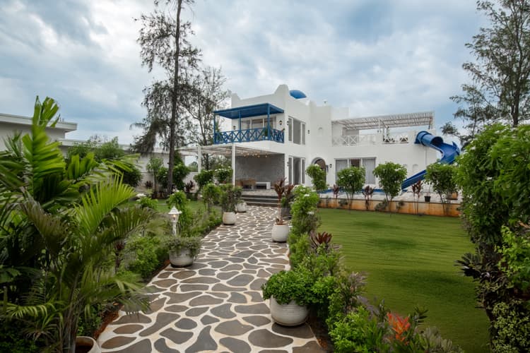Casa Santorini | Greek Style 2-BHK Villa with Private Swimming Pool, Water Slide, Garden, Open Shower, Jacuzzi, Bathtub & Beach Views