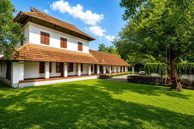 Mangaly Heritage | 270-Year-Old 3 BHK Authentic Kerala Heritage Villa with Courtyard & Garden , 2