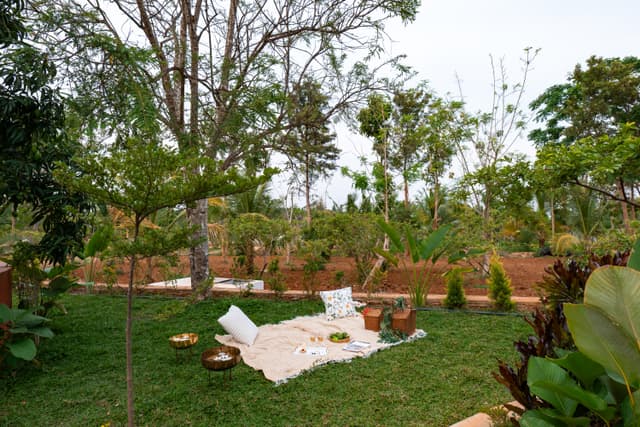 Tanira Farms Moonrise  | Contemporary Pet- friendly Igloo Cottage with Pool, Bar and Garden, 3
