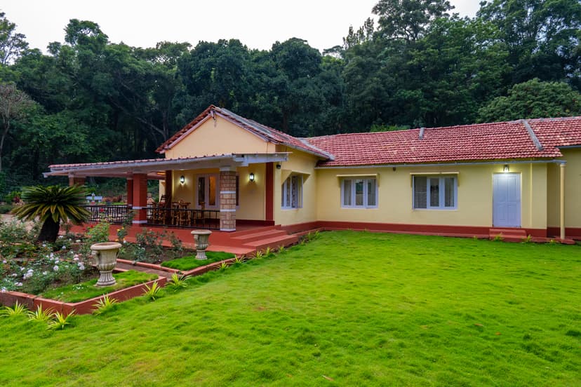 Blue Mountains | 3-BHK Pet-Friendly Retreat Amid Coffee Plantations with Verandah Sit-Out, Garden & Forest Vistas