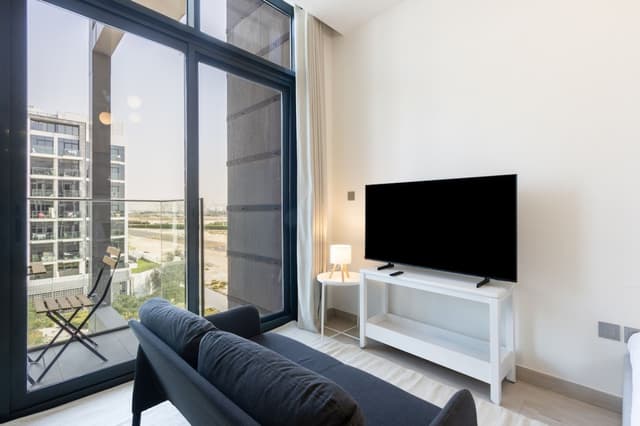 Bright Studio Balcony Close to Downtown Dubai, 2
