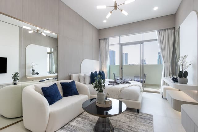 Elegant Designer Studio - Balcony | Rooftop Pool, 2