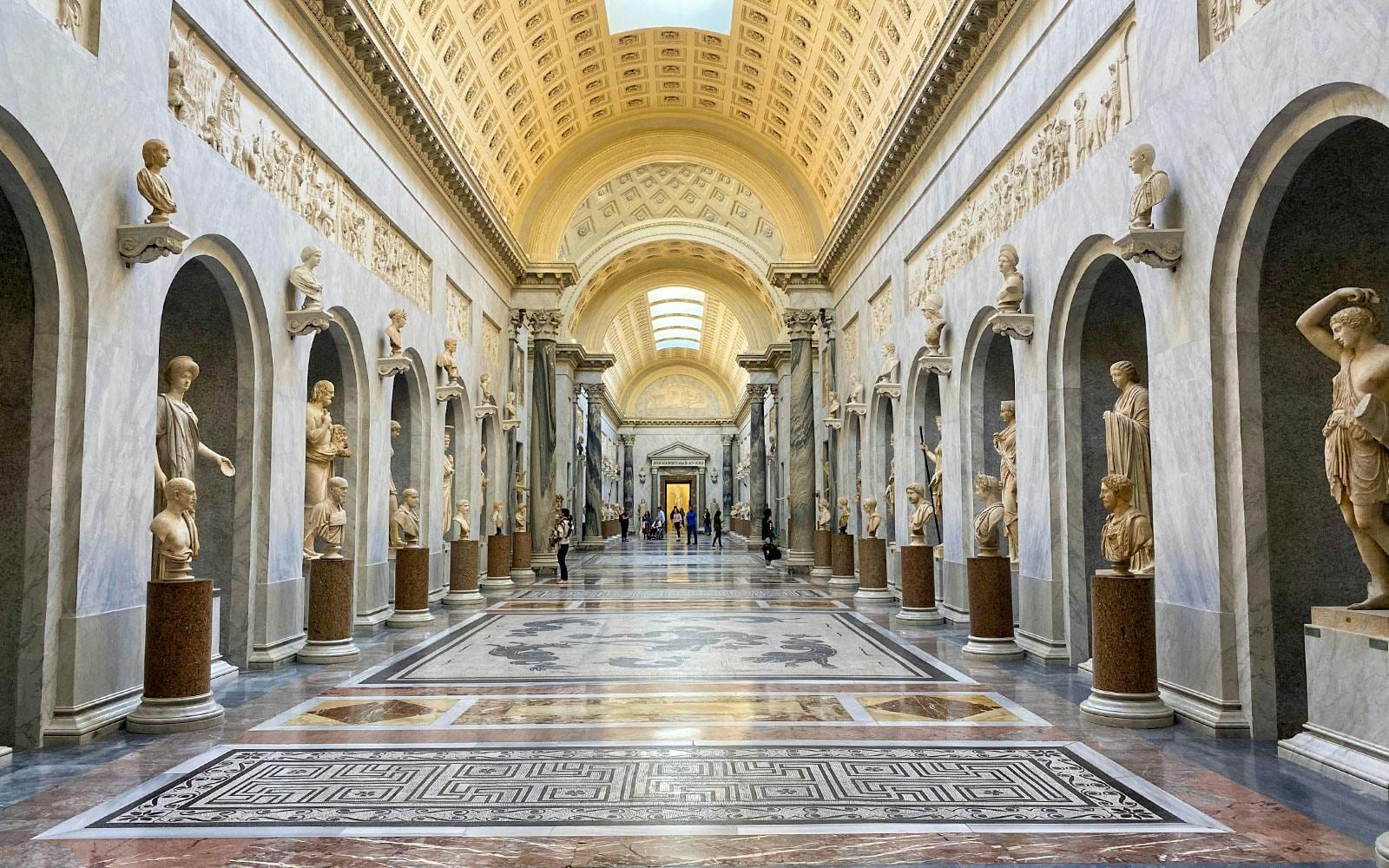 Rome's Icons: Da Vinci, Vatican Museums & Colosseum