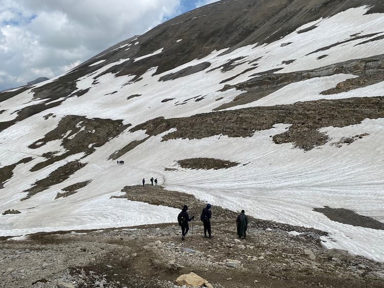 Day Hike to Sheeshnag Lake