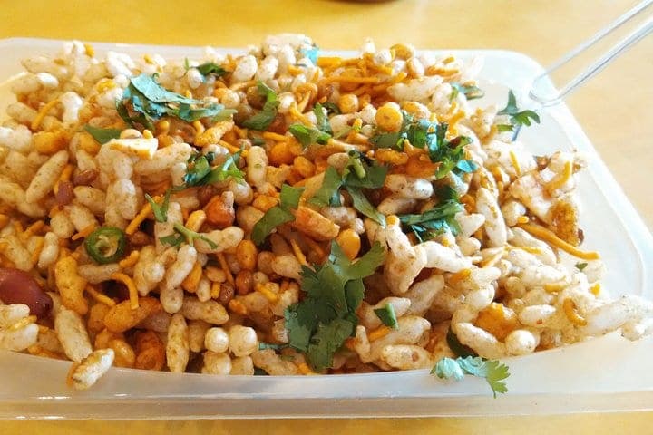 Pune: Street Food Tour with Cultural Charms