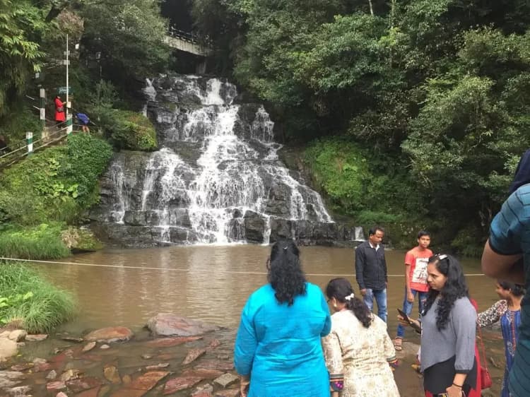 Elephant Falls Tour