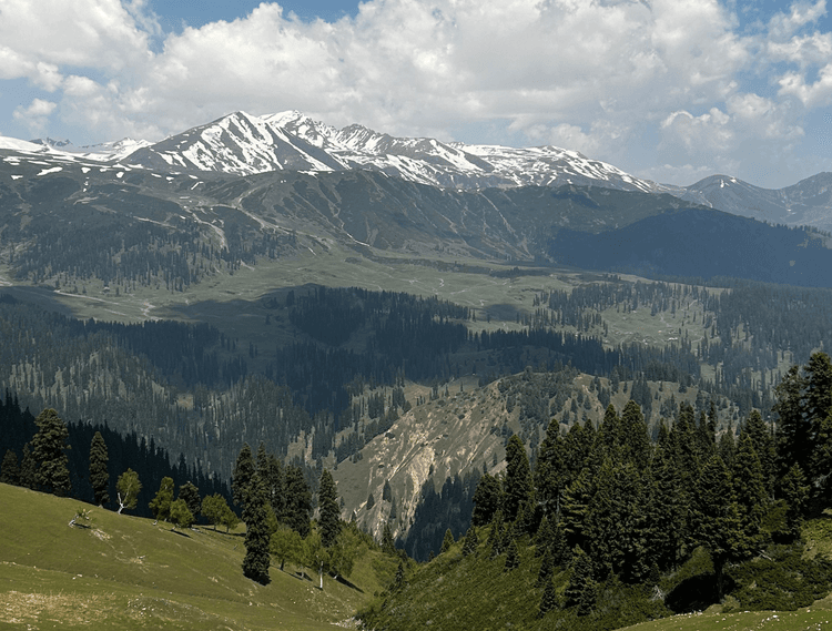 Day Hike to Chhanz Meadow
