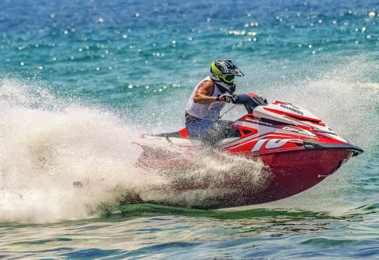 Jetsurfing in Hadshi Lake, Lonavala
